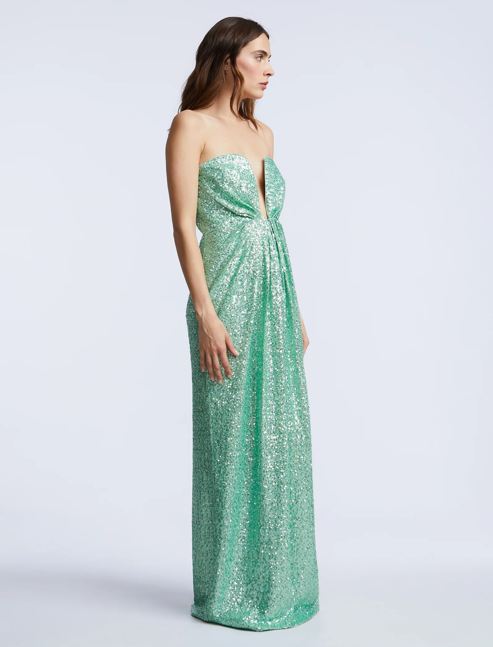 Plunging U Neckline Gown - Builderot