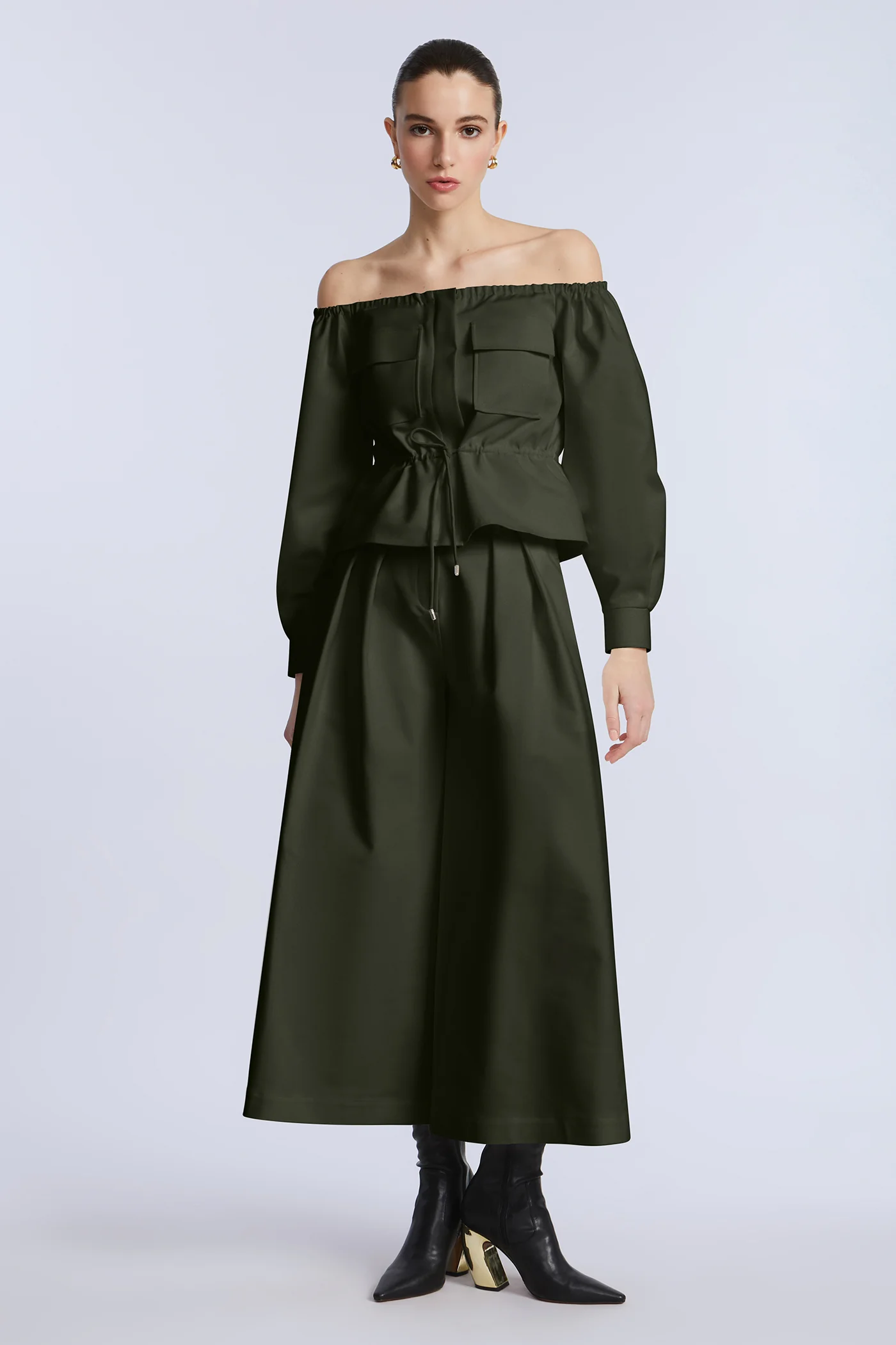 Pleated Front Crop Pant - Builderot