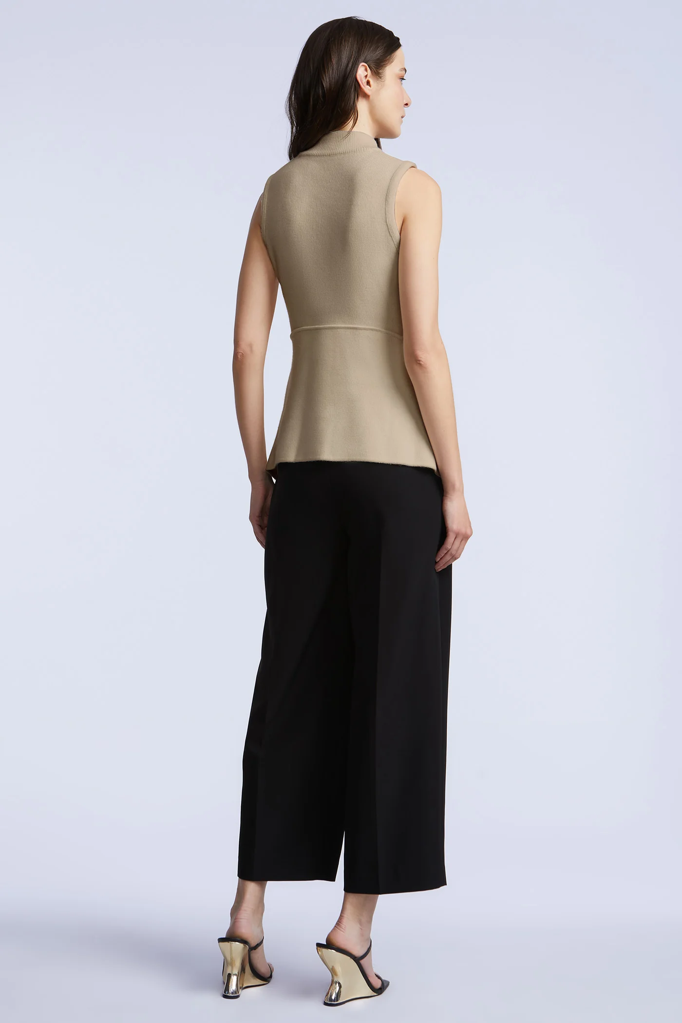 Rhea Sweater - Builderot